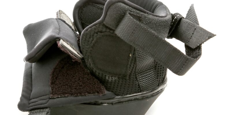 bota basic rozepnutá