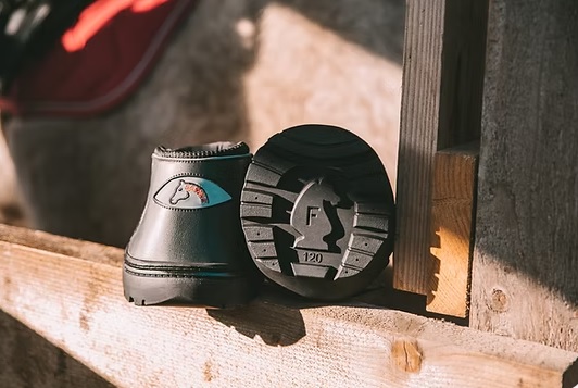 BOTY pro koně SAWER Basic